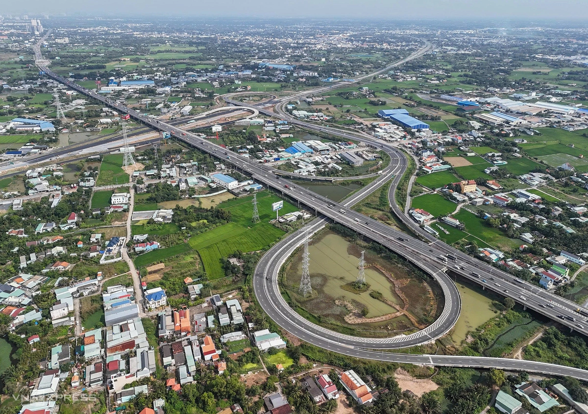 Cao Tốc Bến Lức – Long Thành Thông Toàn Tuyến: Cú Hích Hạ Tầng 31.300 Tỷ Đồng Rút Ngắn Mọi Khoảng Cách Đến Saigon Farm Resort